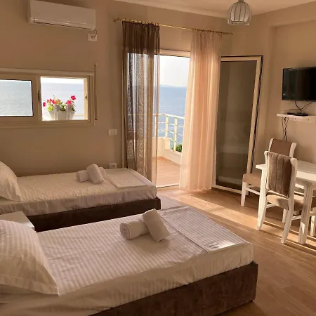 Lotus Apartment *