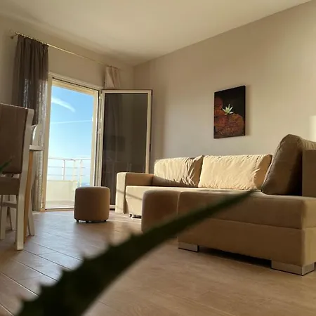 Apartment Lotus *