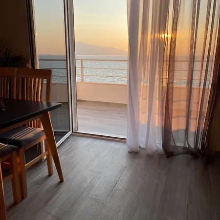 Lotus Apartament Wlora